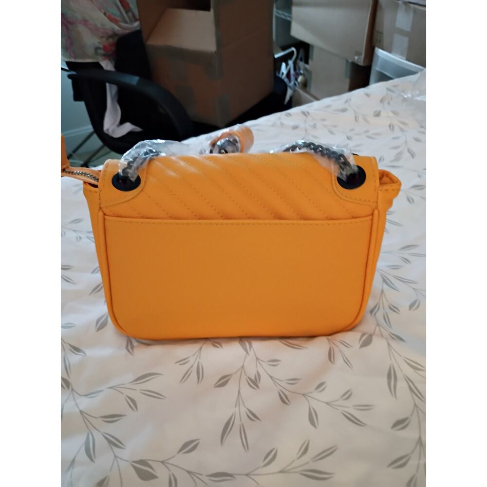 Badgley Mischka Yellow Quilted Crossbody With Lock - Picture 3 of 10